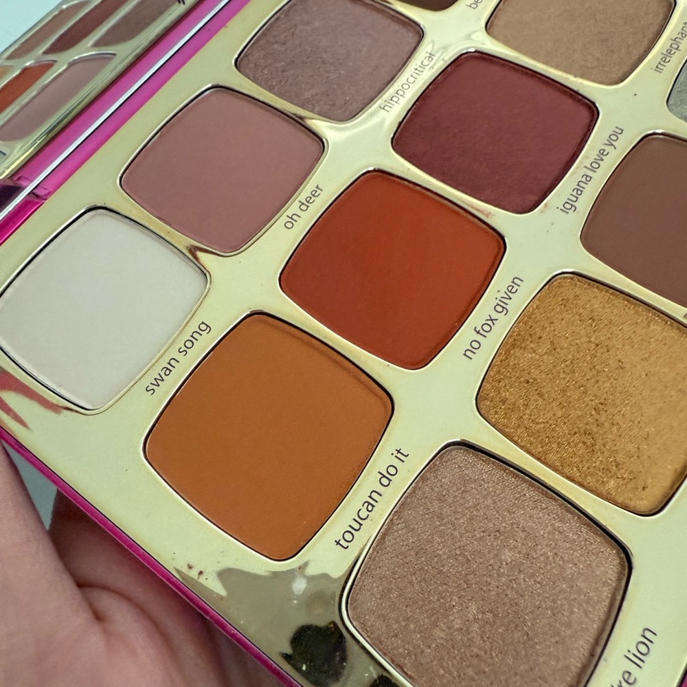 NWT! Tarte Unleashed Eyeshadow Palette with Teal, Gold, and Brown Shades - Picture 7 of 10